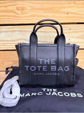 Marc Jacobs Black Pebbled Leather The Tote Bag Mini with Logo